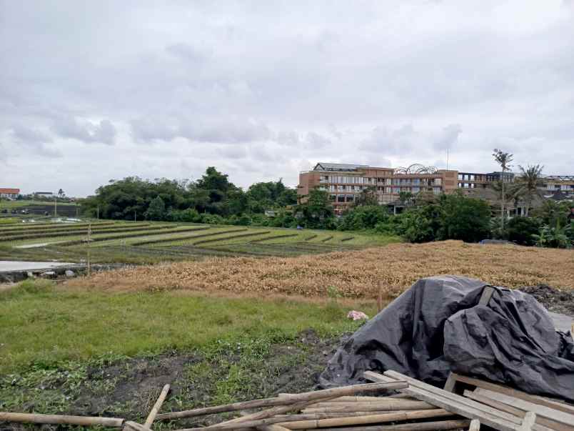tanah jalan pantai lima or babadan