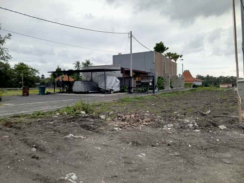 tanah jalan pantai lima or babadan