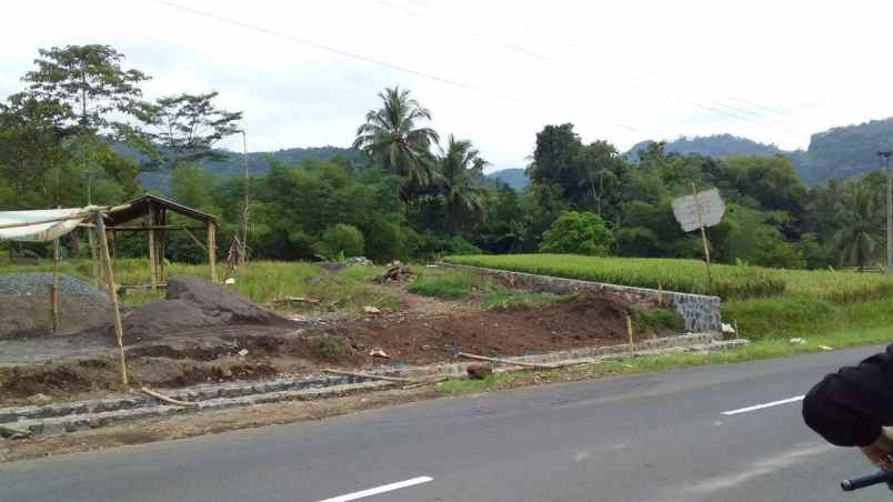 tanah strategis di jalan raya sumedang