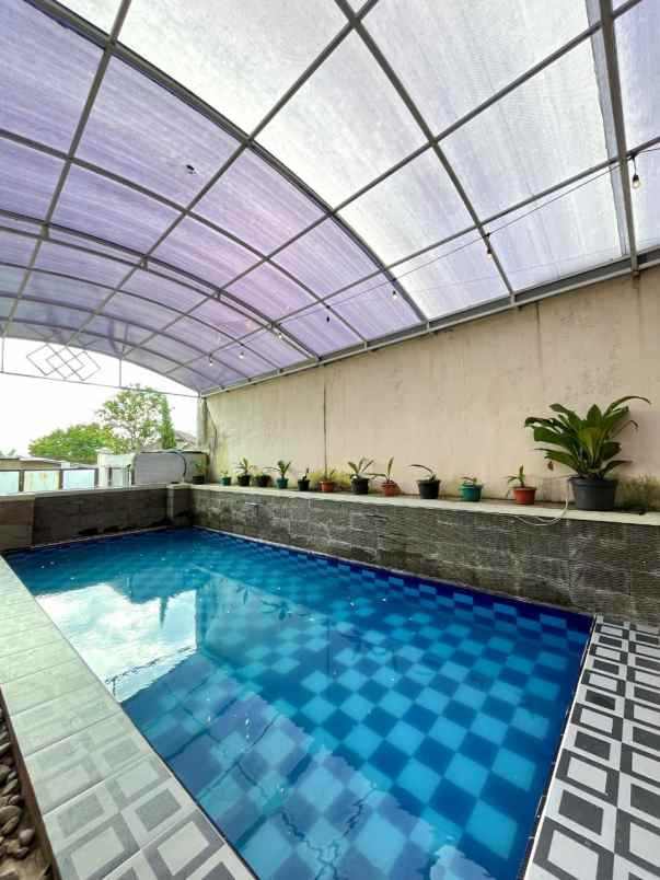 villa stadebar cisarua puncak