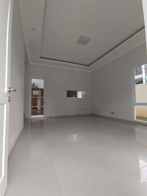 1 unit rumah di the socotra townhouse cipadu jaya