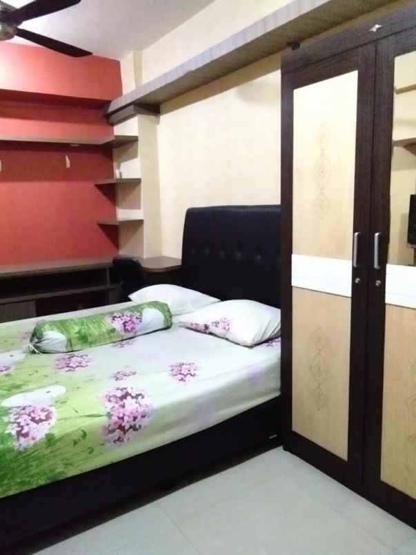apartemen green pramuka diatas mall