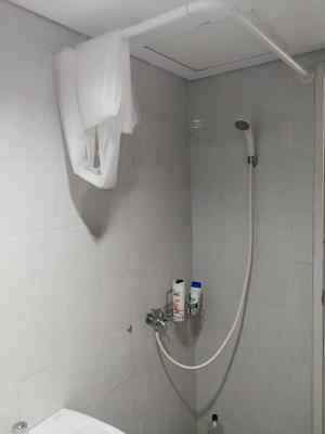 apartemen gunawangsa merr 2br furnished view pool