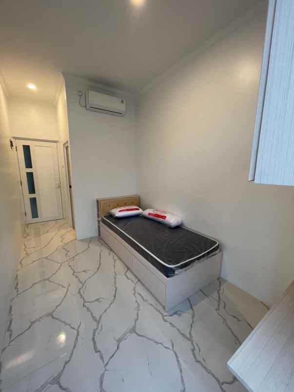 apartemen kost ui depok 3 lt 10 kamar shm