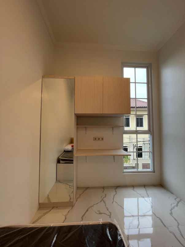 apartemen kost ui depok 3 lt 10 kamar shm