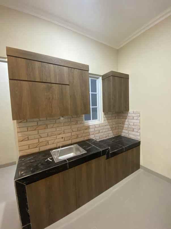 bonus kitchen set rumah murah didepok