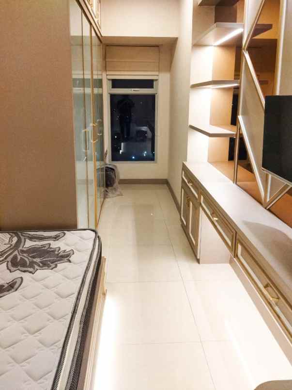 dijual apartemen pakuwon indah