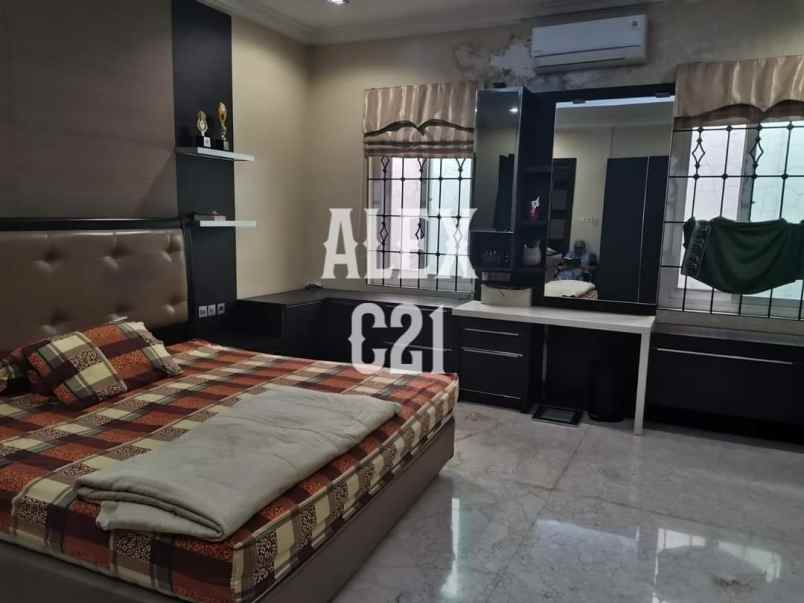 dijual b u rumah di jakarta selatan kebayoran baru