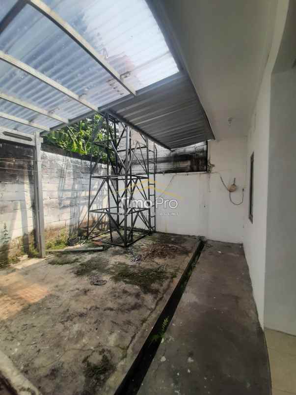 dijual bawah njop rumah siap huni di jangli semarang