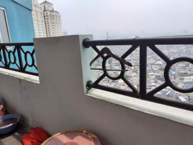 dijual cepat apartemen green centtal city