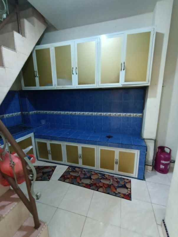 dijual cepat rumah 1 5 lantai di taman kota baloi