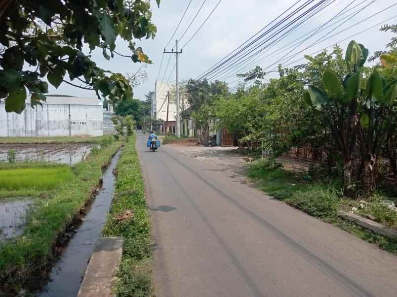 dijual cepat rumah dekat gor ken arok ada kios usaha