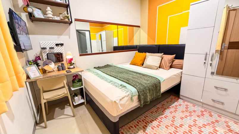 dijual kost jl raya tanjung duren