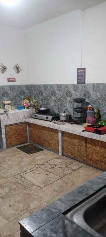 dijual kost nyengseret