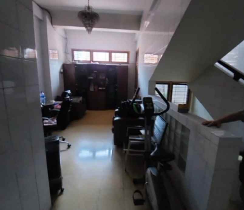 dijual ruko 3 lantai di jl mojopahit mojokerto