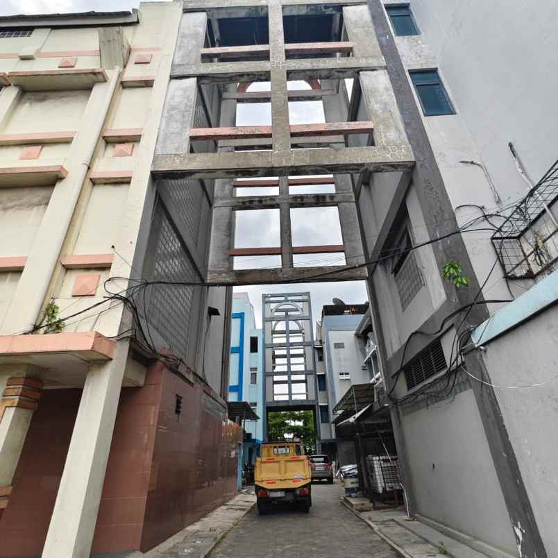 dijual ruko 3 ruko jadi 1