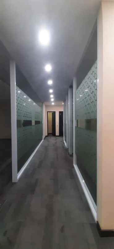 dijual ruko gudang kantor wolter mongsidi 77