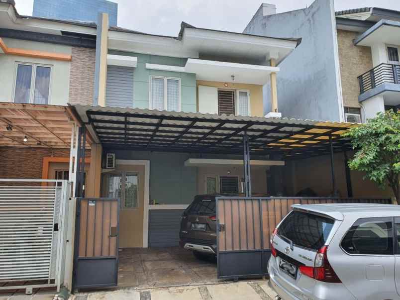 dijual rumah 2 lantai puri kembangan