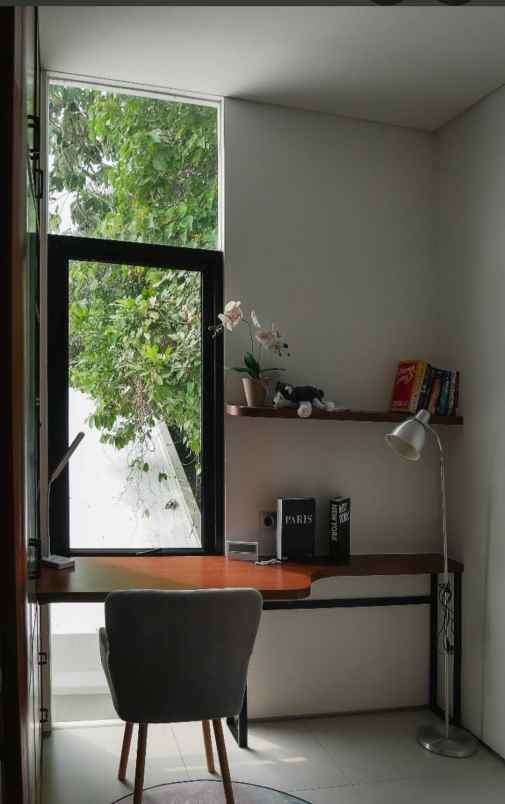 dijual rumah 2lantai di jaktim