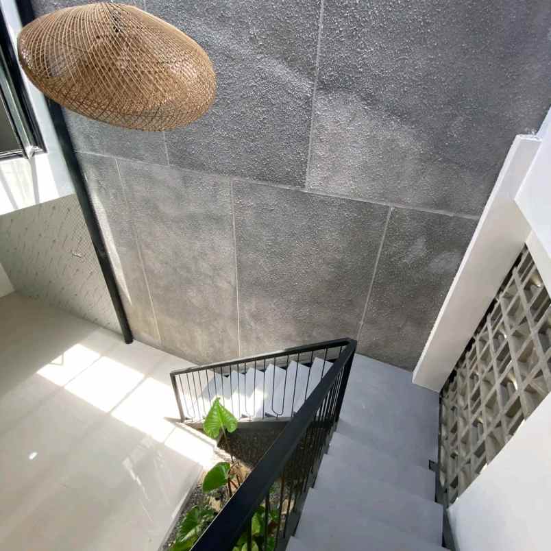 dijual rumah 950 meter ke upn