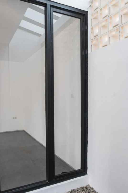 dijual rumah antapani