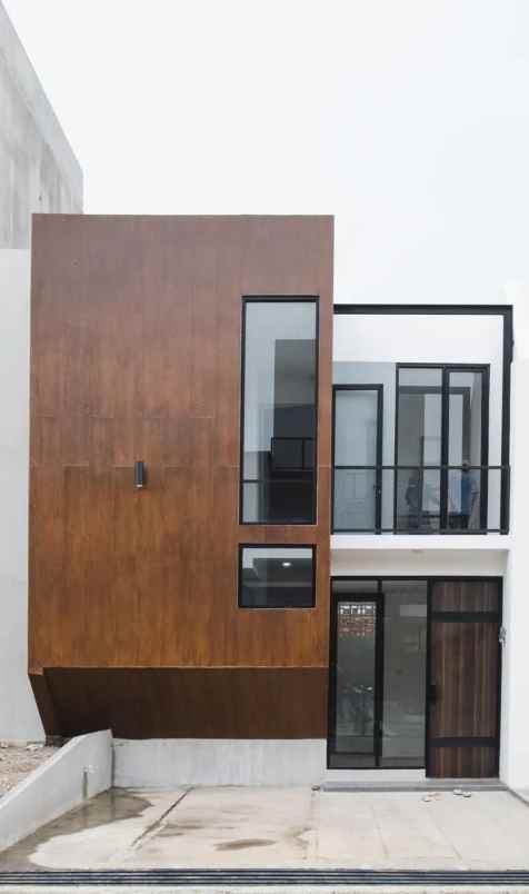 dijual rumah antapani