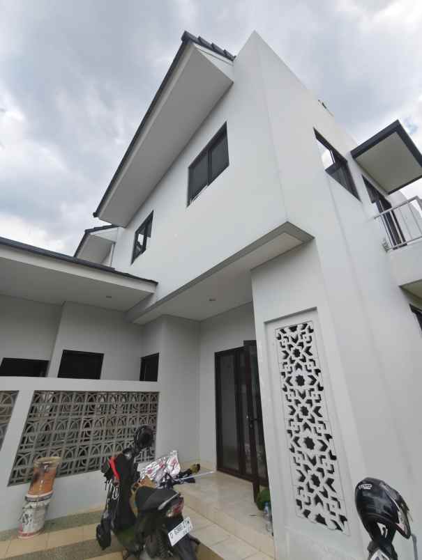 dijual rumah antapani bandung