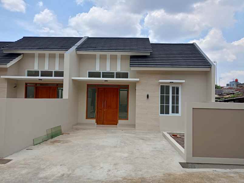 dijual rumah arcamanik suka asih bandung