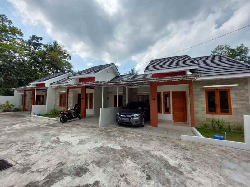 dijual rumah argosari sedayu