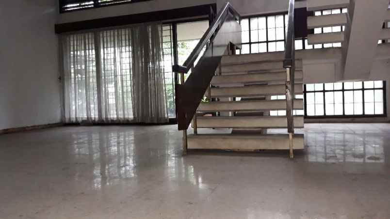 dijual rumah arteri pondok indah