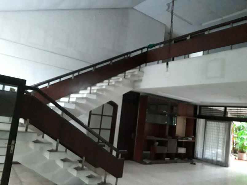 dijual rumah arteri pondok indah