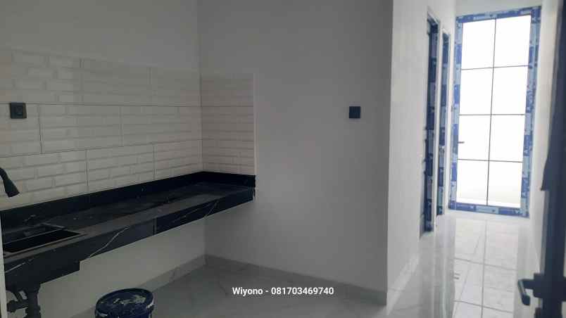 dijual rumah babatan pantai