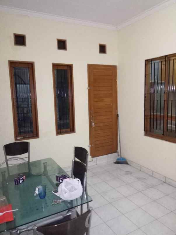 dijual rumah bahagia logam margacinta