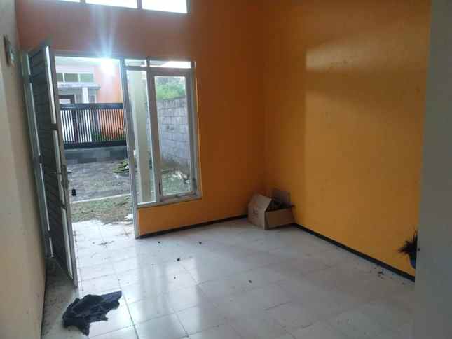 dijual rumah bandara abd saleh