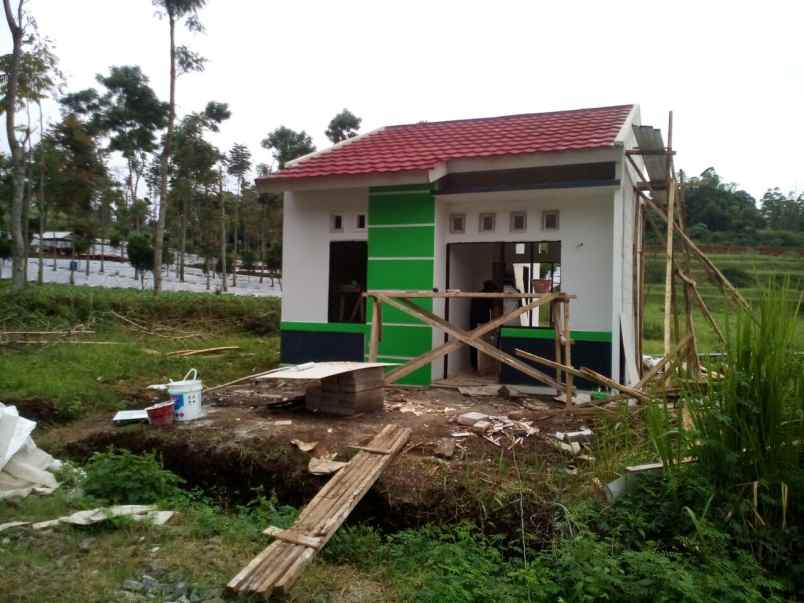 dijual rumah banjaran