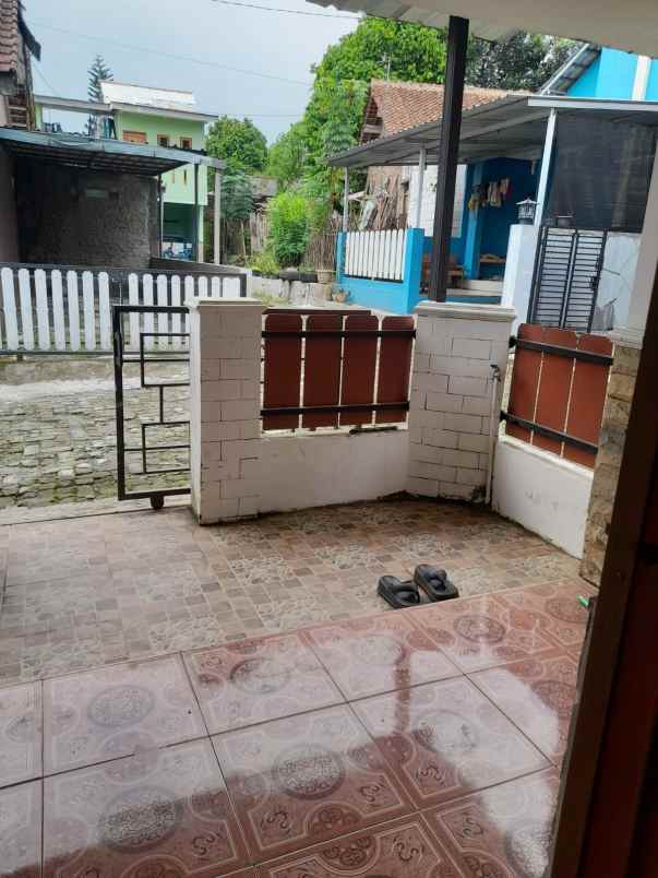 dijual rumah banteran