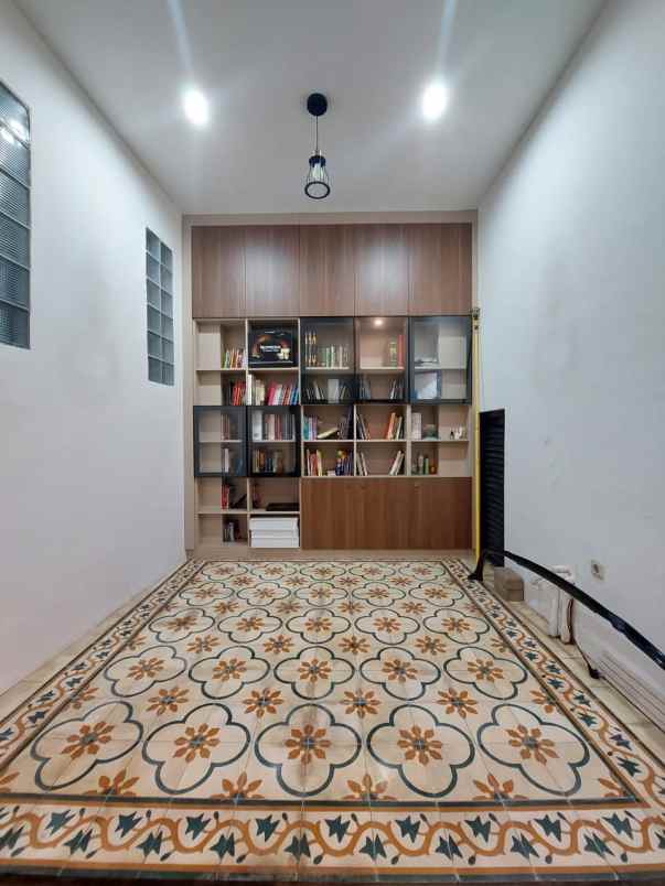 dijual rumah batu ampar condet jakarta