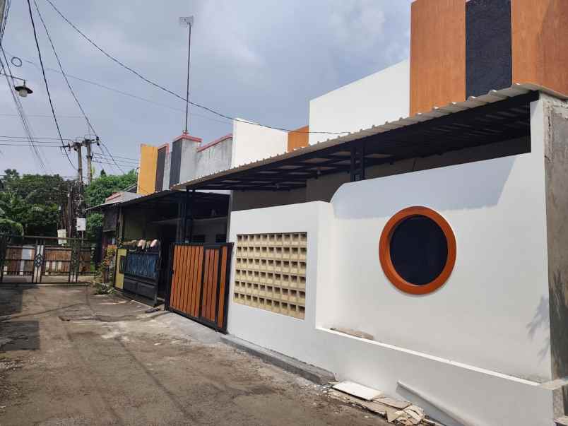 dijual rumah bedahan sawangan