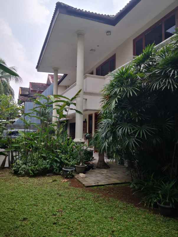 dijual rumah bintaro
