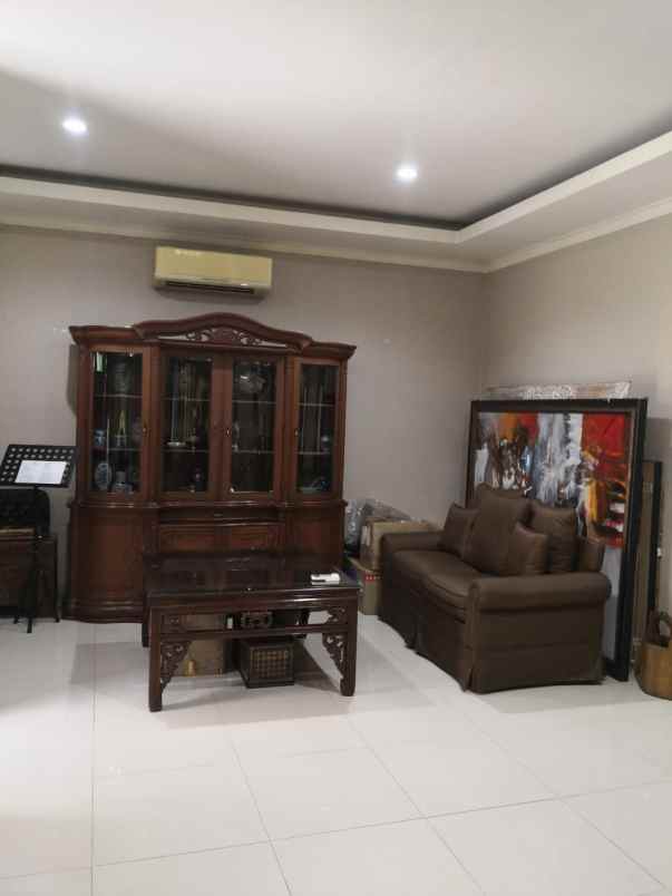 dijual rumah bintaro