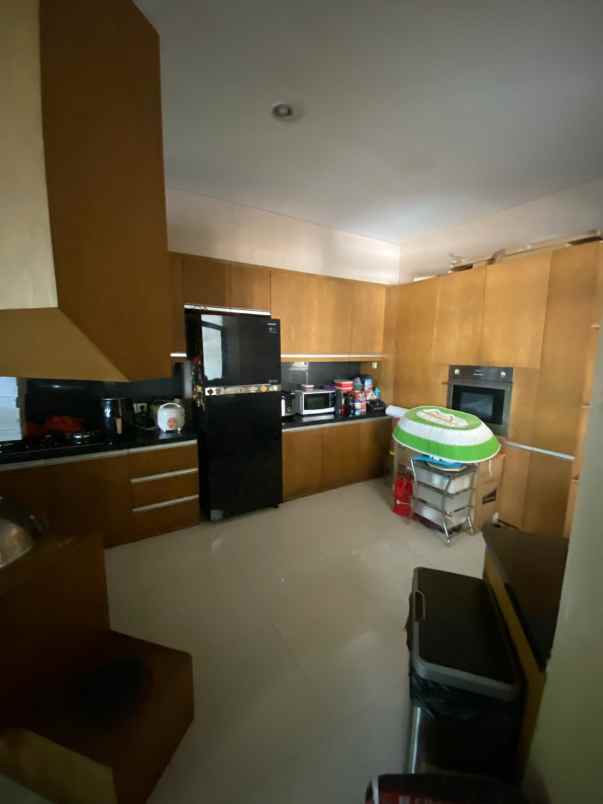 dijual rumah bintaro jaya sektor 9 tangsel