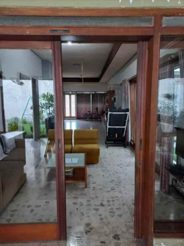 dijual rumah blambangan