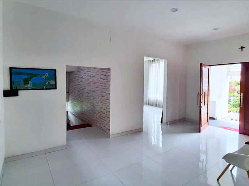 dijual rumah bukit golf mediterania