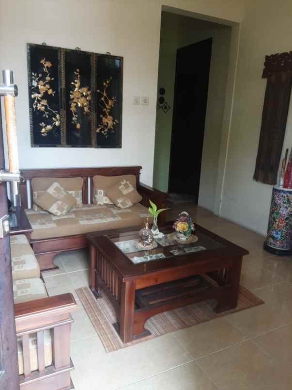 dijual rumah bukit sari