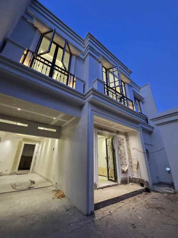dijual rumah cempaka putih tengah
