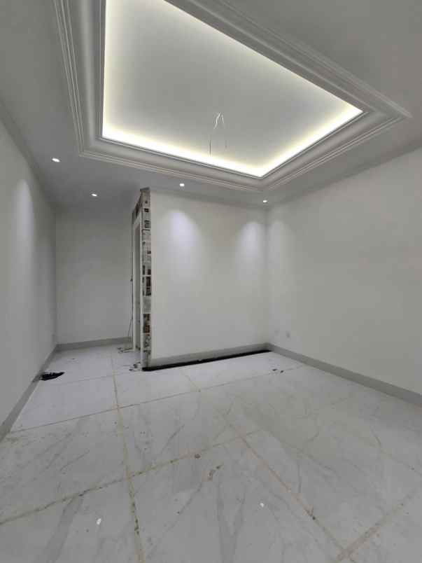 dijual rumah cempaka putih tengah