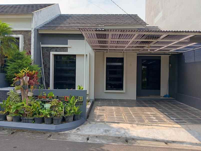 dijual rumah cihanjuang