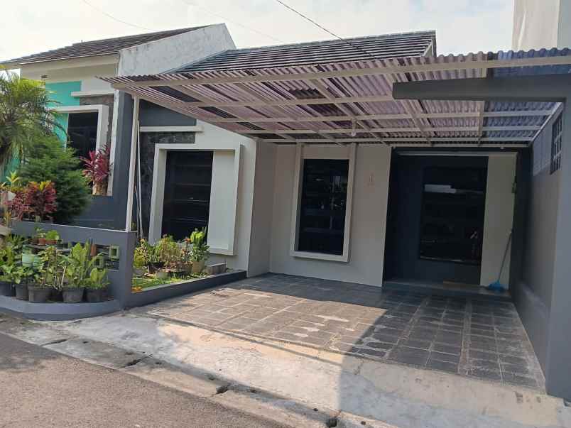 dijual rumah cihanjuang