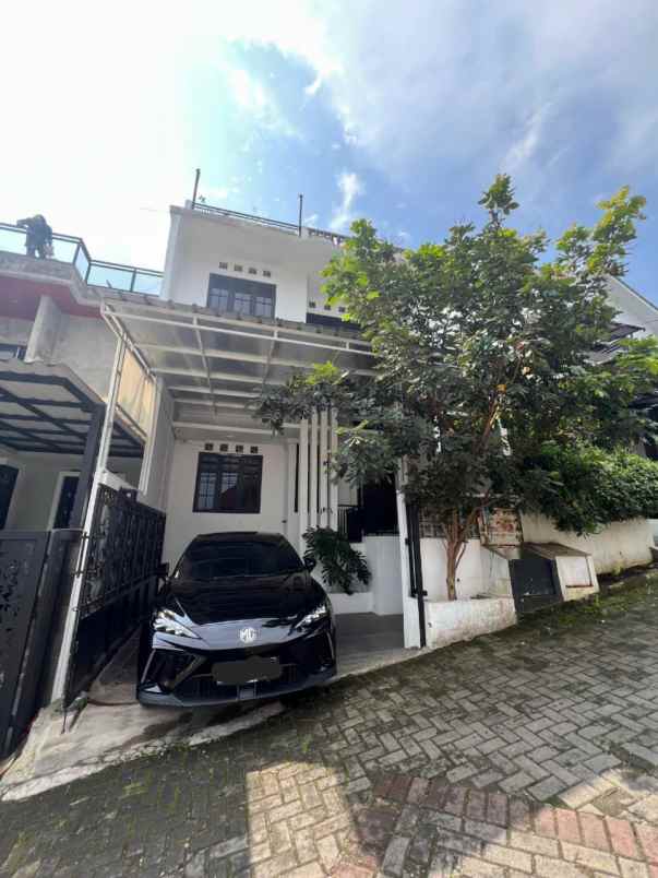 dijual rumah cihanjuang