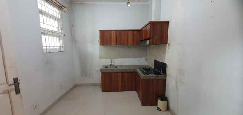 dijual rumah cinambo
